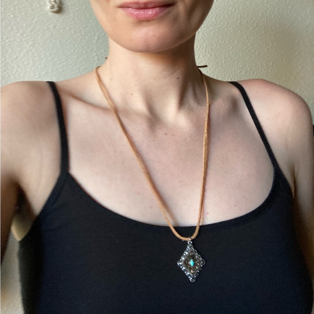 Western Boho Imitation Turquoise Pendant Necklace on Tan Suede Cord - Picture 5 of 8